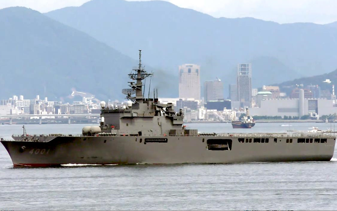 【海上自卫队】大隅级登陆舰"大隅"号(lst-4001)航行在江田岛市(2021