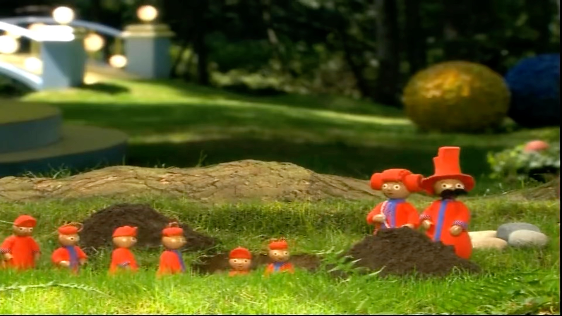 花园宝宝:小点点找小豆豆,却没找到小豆豆,小豆豆去哪里了呢