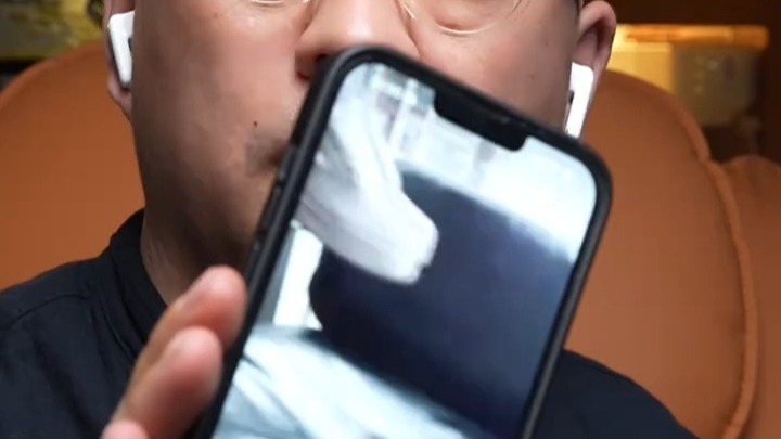 用了这个耳机我又变懒了！触控屏太方便了！