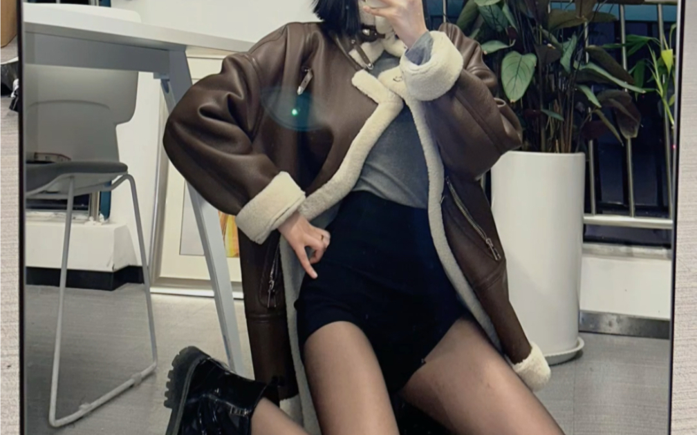 马丁靴黑丝穿搭来了