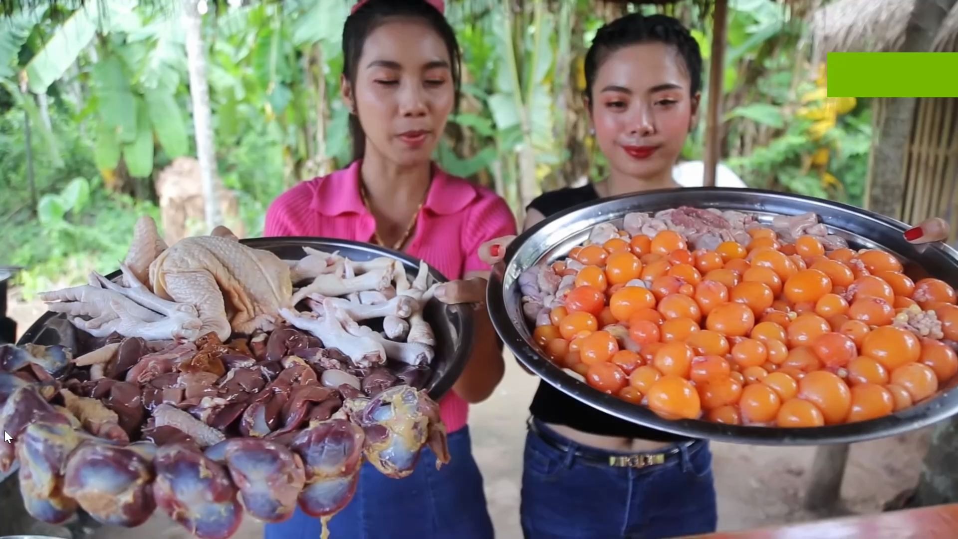 【鸡肉鸡蛋粥】 泰国小姐妹美女做鸡肉鸡蛋粥_哔哩哔哩 (゜-゜)つロ