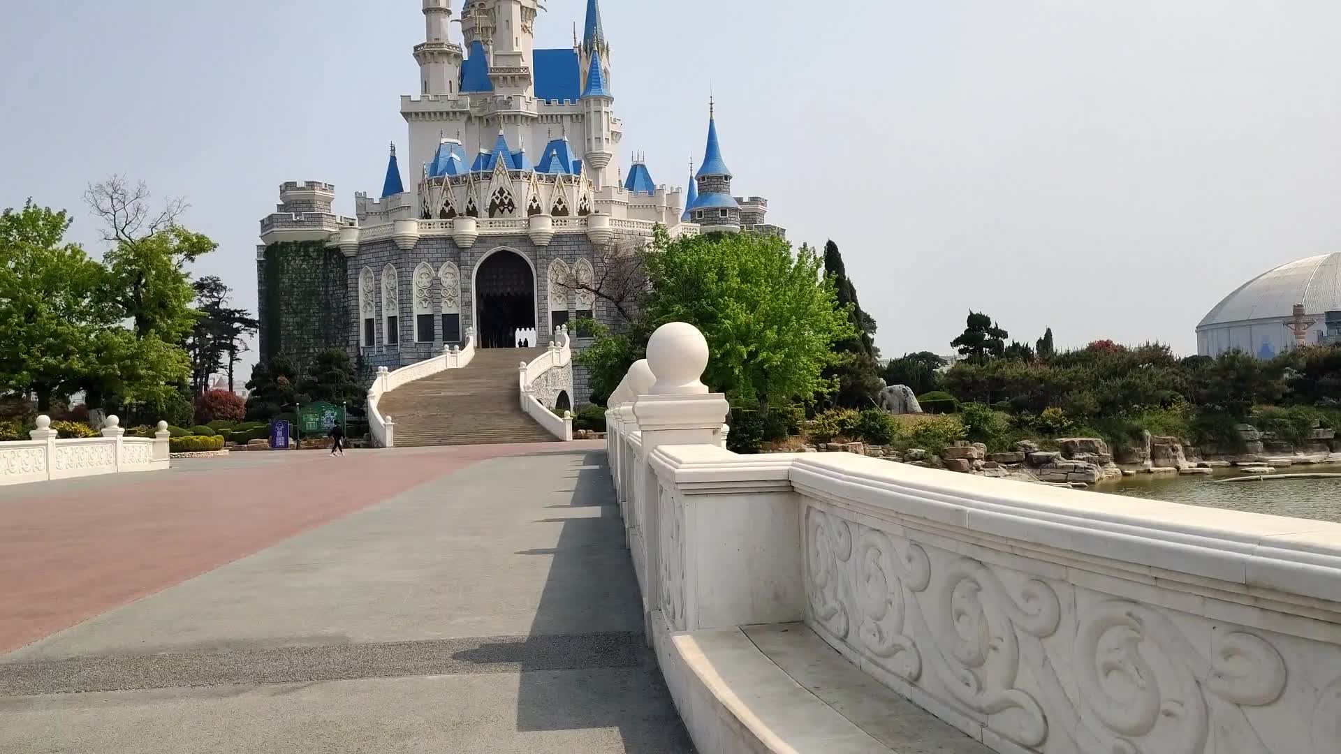 在这个万物复苏的季节里怎么能不去游乐场呢