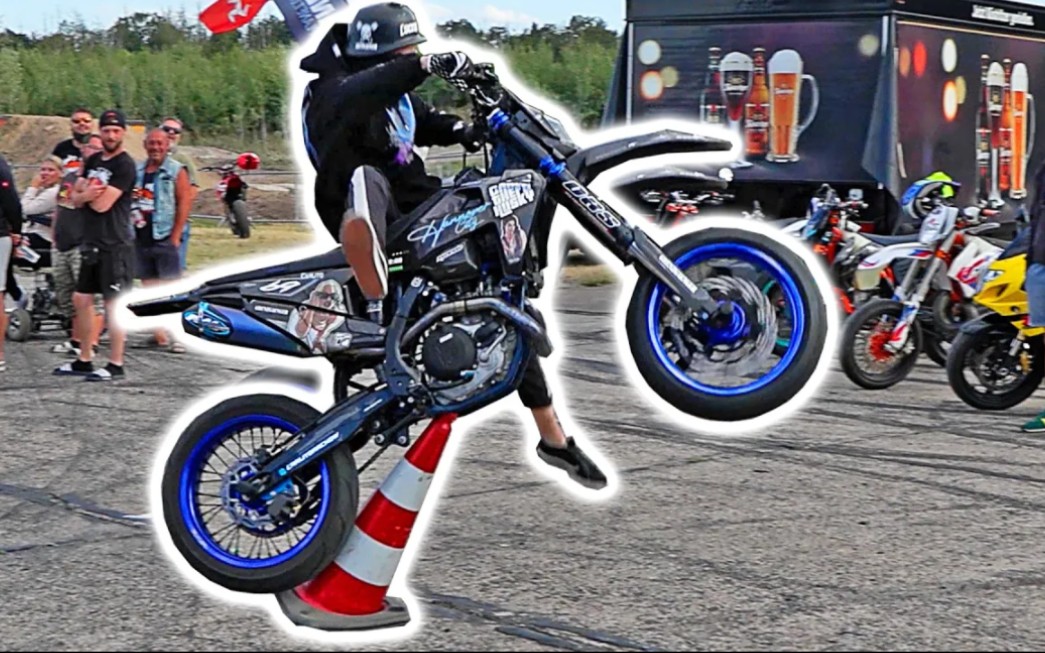supermoto 最长翘头比赛