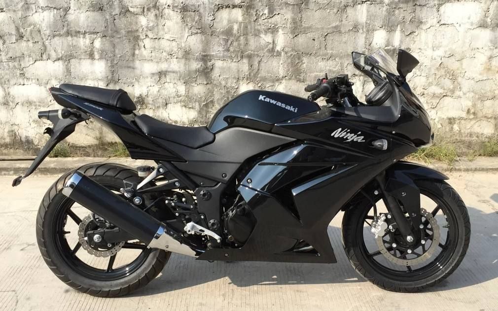 国产350跑车价格只要一万多声浪不输小黄龙