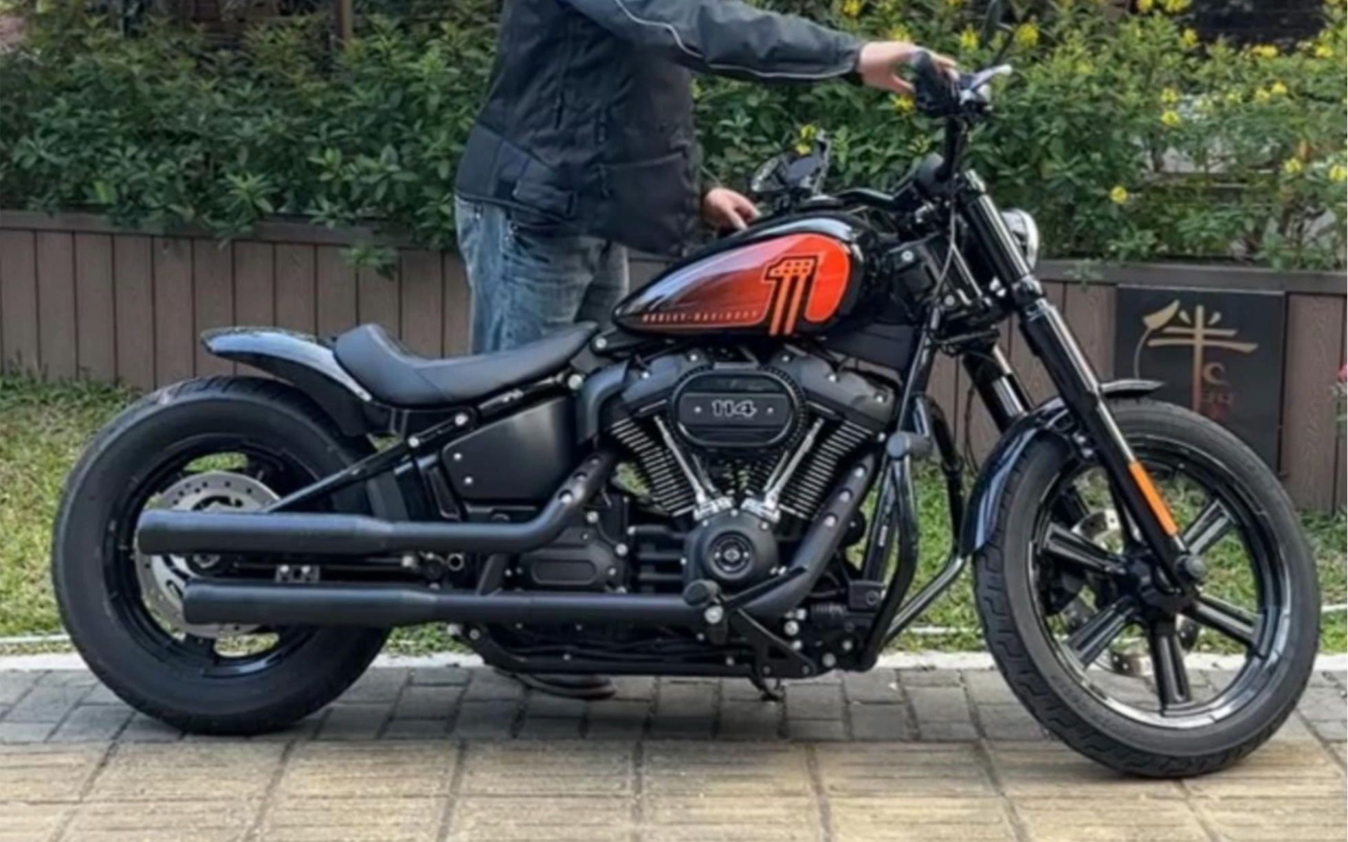 今天借哈雷街霸,不是做路霸