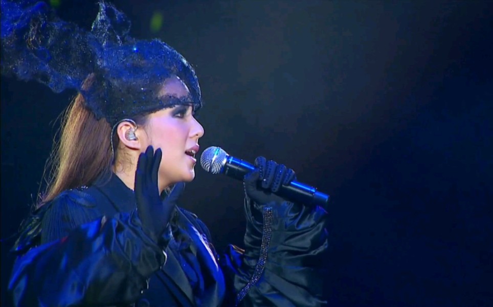 卫兰 - 如水 (live)