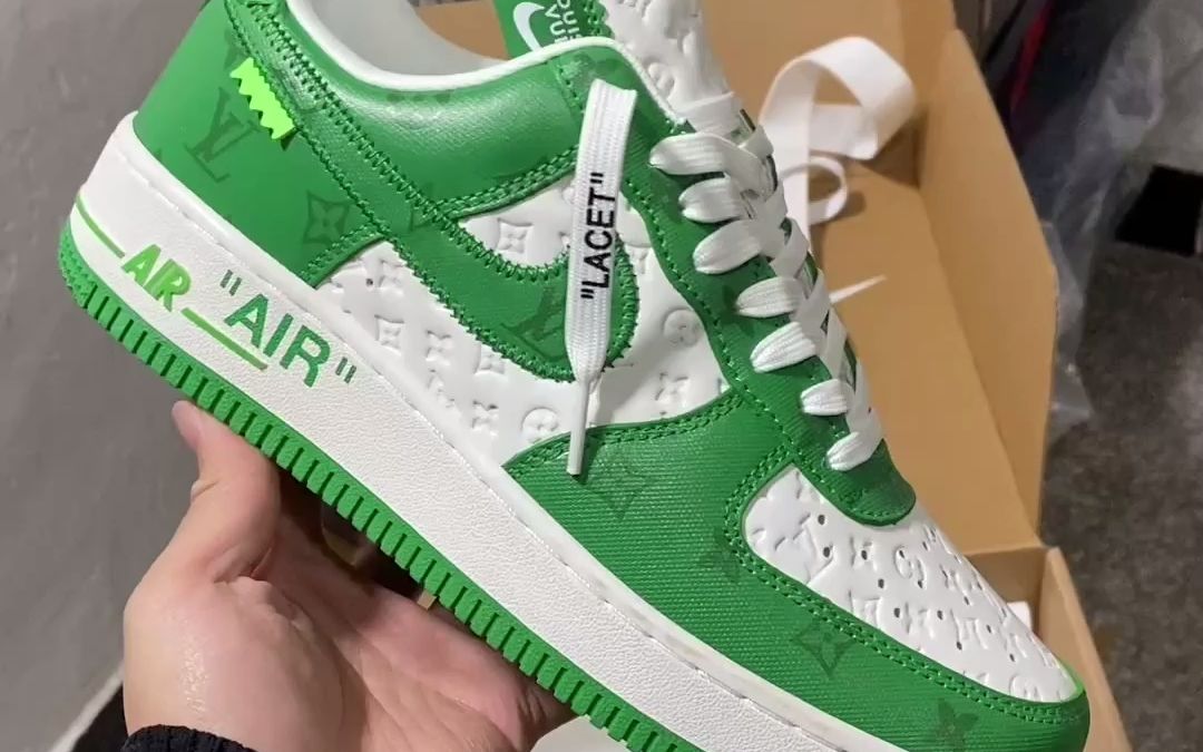 顶级原厂lv 联名白绿 空军一号纯白稳稳的随便对比