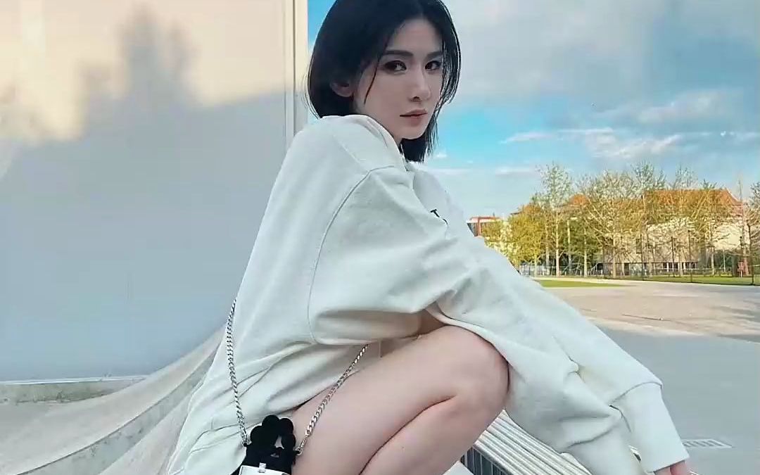 网红湾湾深夜发文称"blase湾湾"是冒充她发布谣言?_哔哩哔哩_bilibili