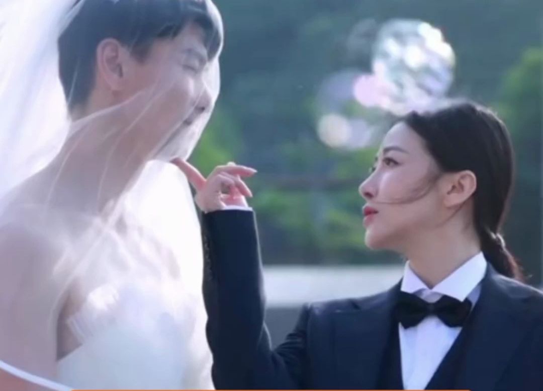 老师这对我先写了_戴向宇 _陈紫函 _年下 _戴向宇为陈紫函穿婚纱!