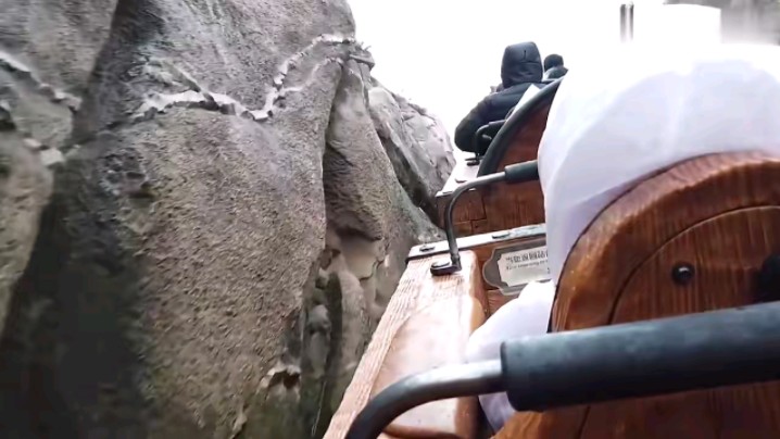 【pov】上海迪士尼乐园-七个小矮人矿山车(最后一排)-过山车第一视角