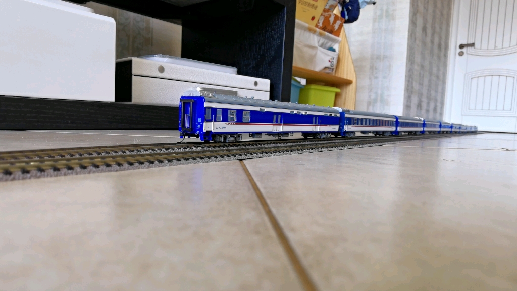 【火车模型】42 piko 东风7c 5192 成局成段 n27 25g红色客车 西局西