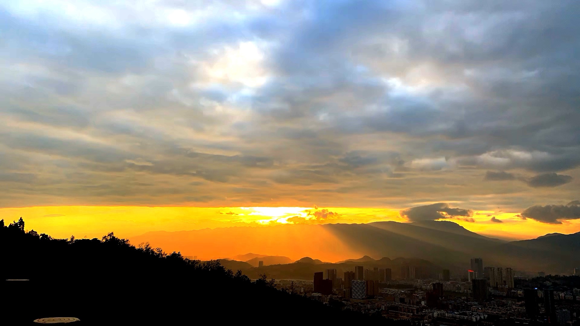 丁达尔效应xsmax拍摄