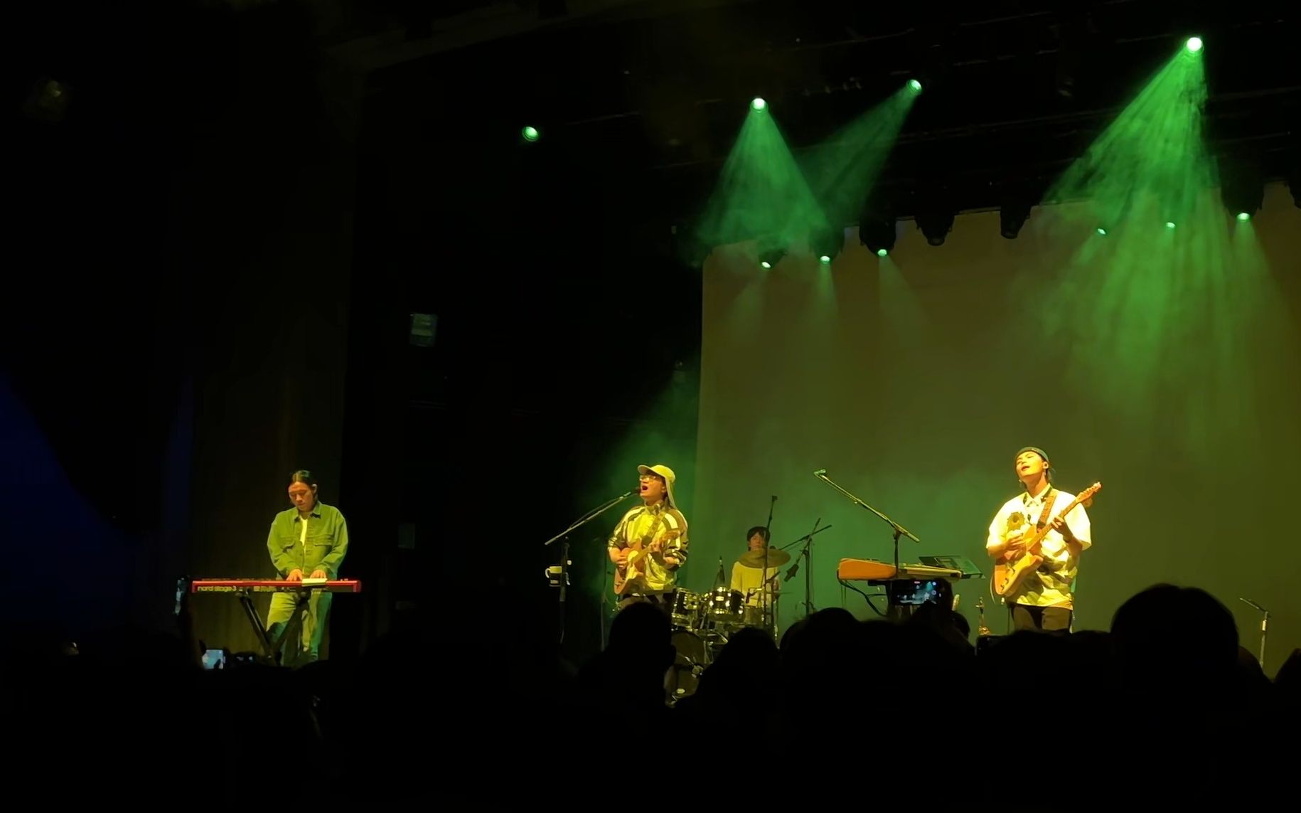 落日飞车 - teahouse 茶屋 (live in sydney 2022)