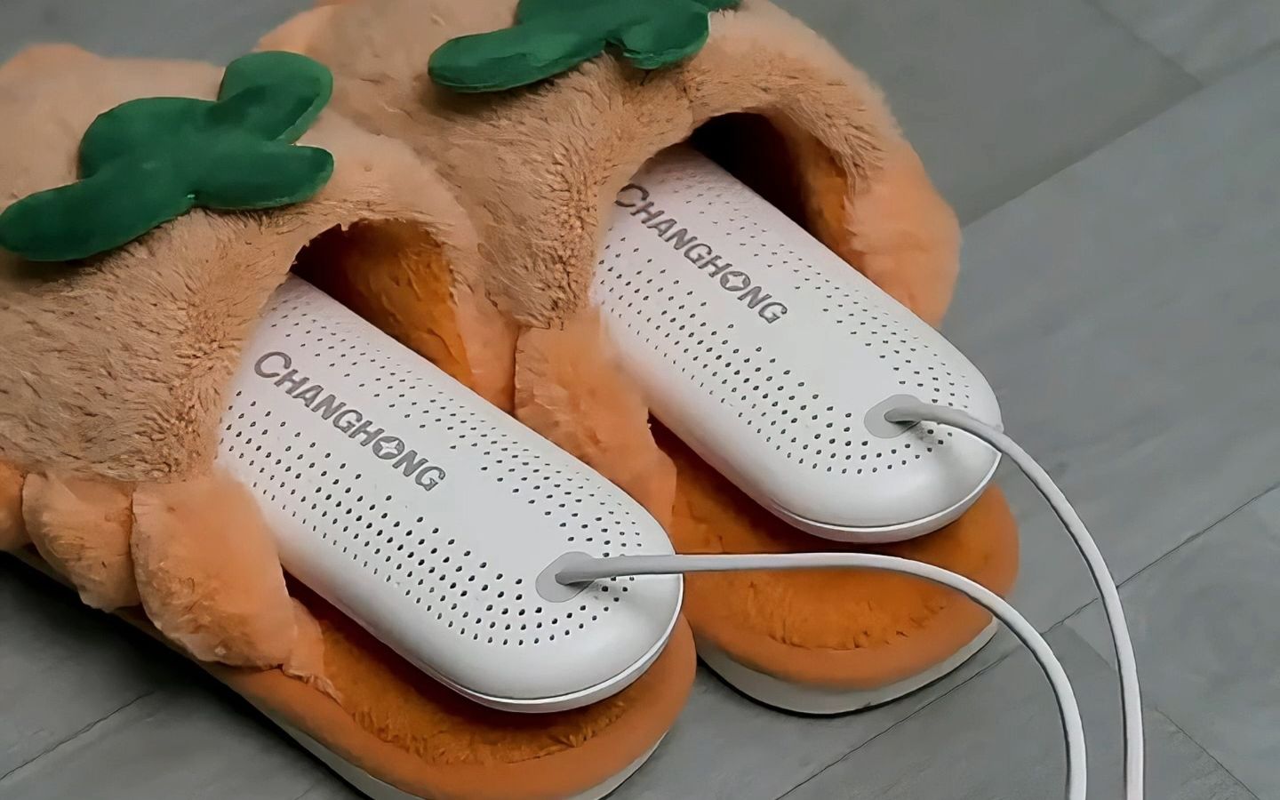 秋冬季节,鞋子脏了洗了怕晒不干,试试这款烘鞋器!