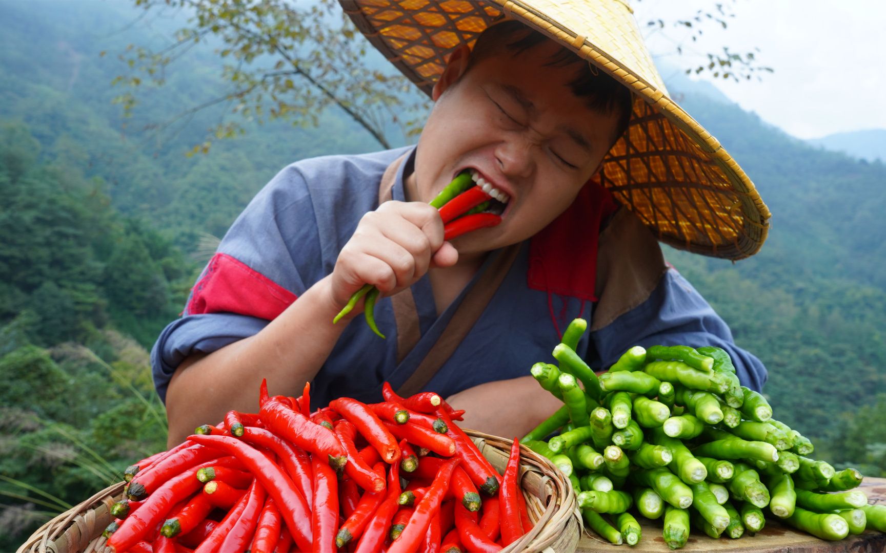 [图]在深山，5斤辣椒这样吃才过瘾，这味道真让人着迷