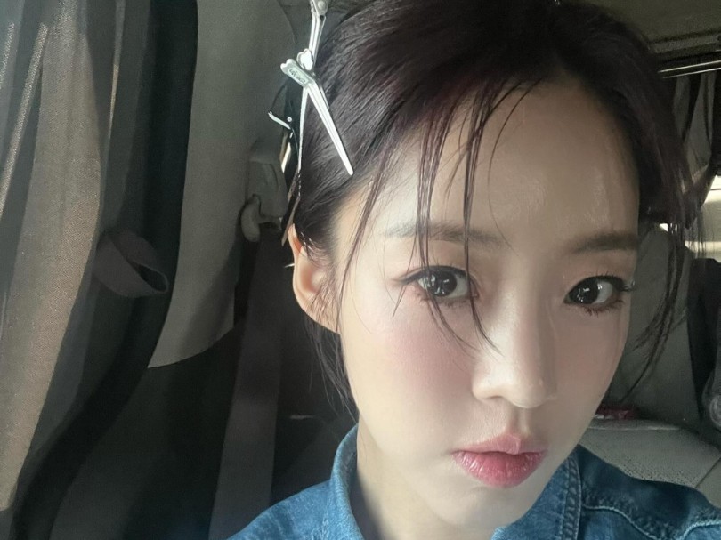 240522 恩静欧尼instagram更新 5月26日晚9点,是要直播吗～我好期待呀