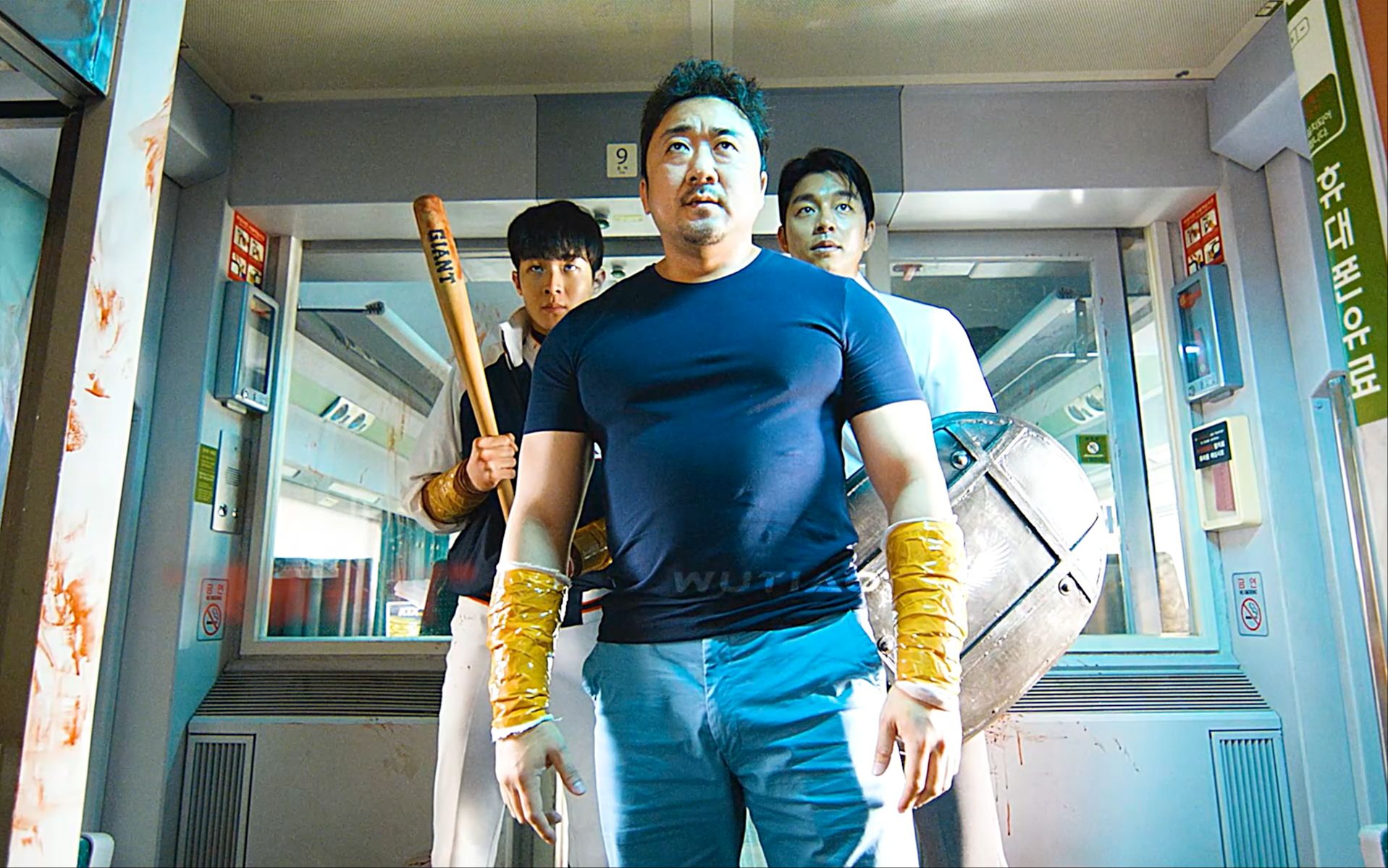 "韩国唯一硬汉勇闯丧尸群!