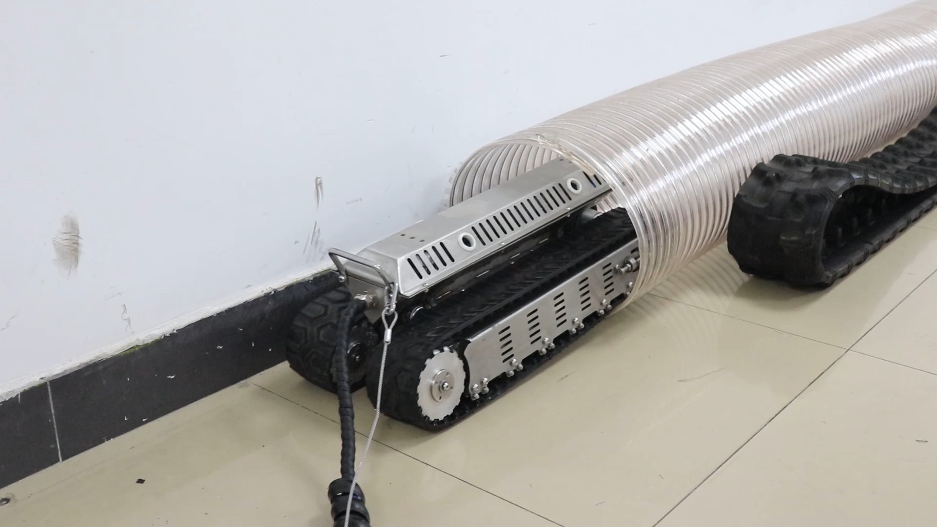 小型管道检测机器人safd-p3智能管道清淤机器人电控式履带底盘
