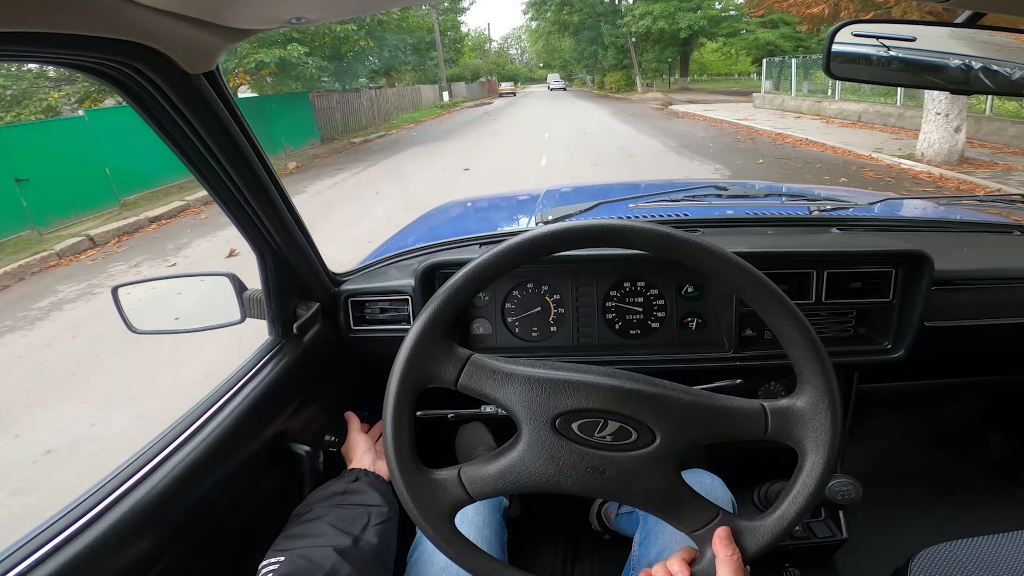 2007拉达 2107 1.5i mt 71马力 104nm 画质高但掉帧系列 第一视角试驾