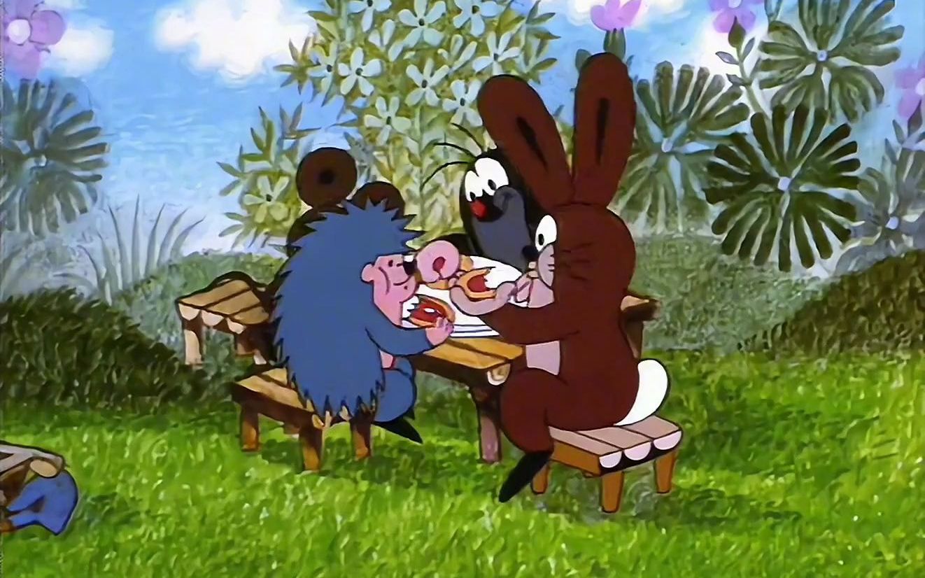 鼹鼠,兔子,刺猬一起帮助老鼠修筑被洪水淹没的房子.#童年动画