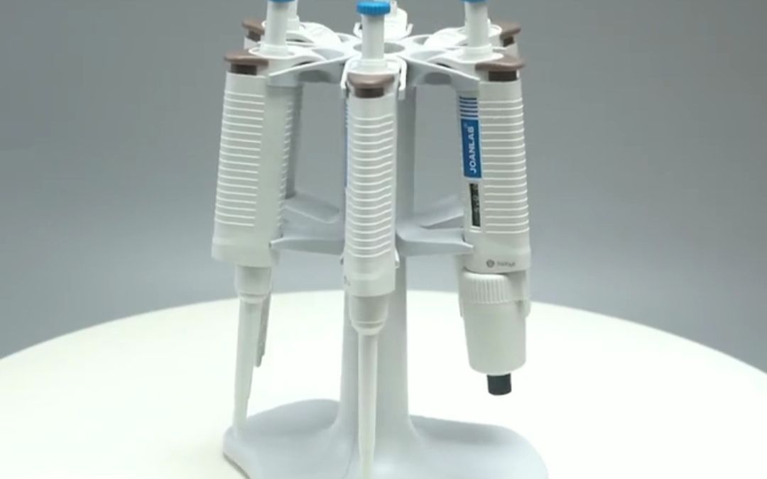 实验室取液需要用到移液器,是怎么操作的呢?