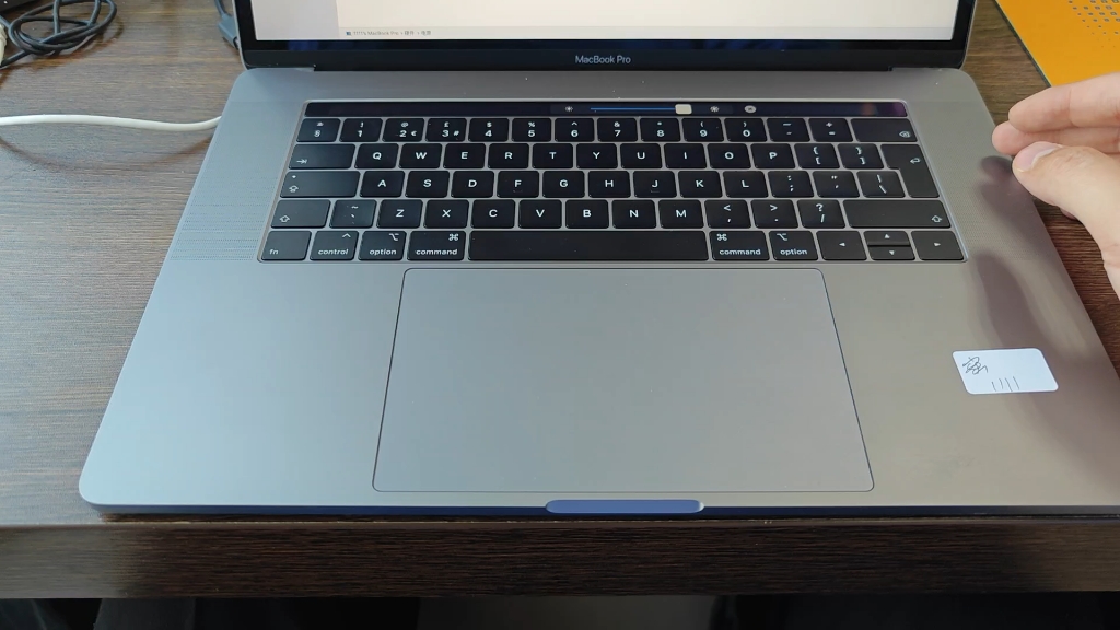 捡漏2018款15寸i7 macbook pro,32g内存,rx555x显卡.