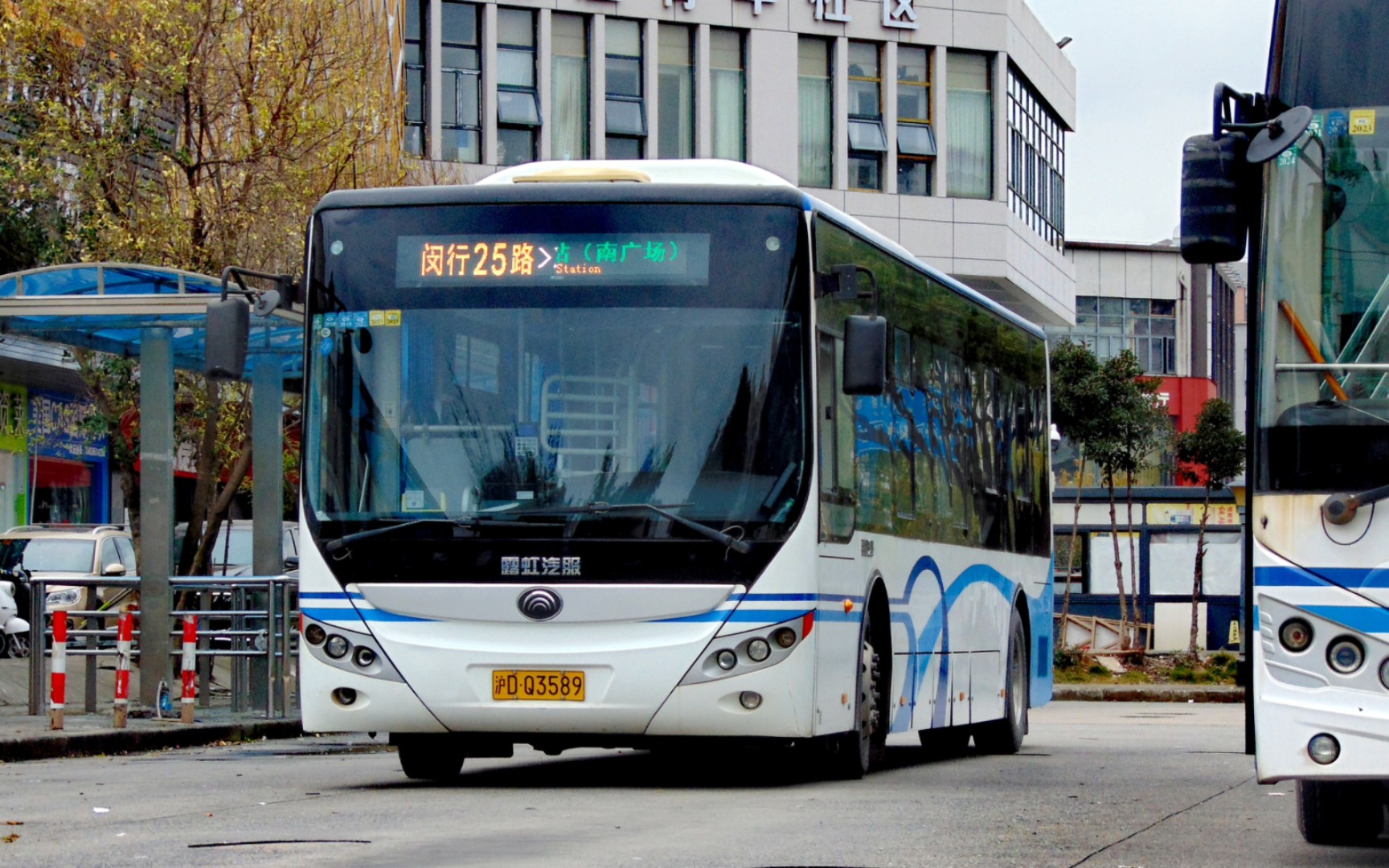【随意瞎录】上海公交露虹客运闵行25路zk6105bevg5运行瞎录