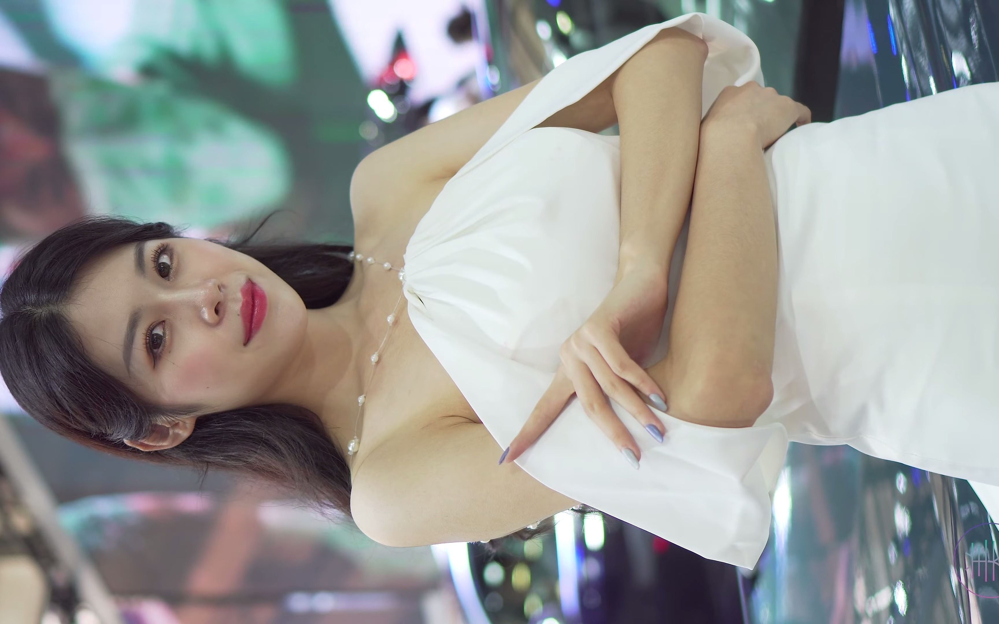 【4k】 2020 深圳车展 奥迪(audi) racing model 白裙气质车模