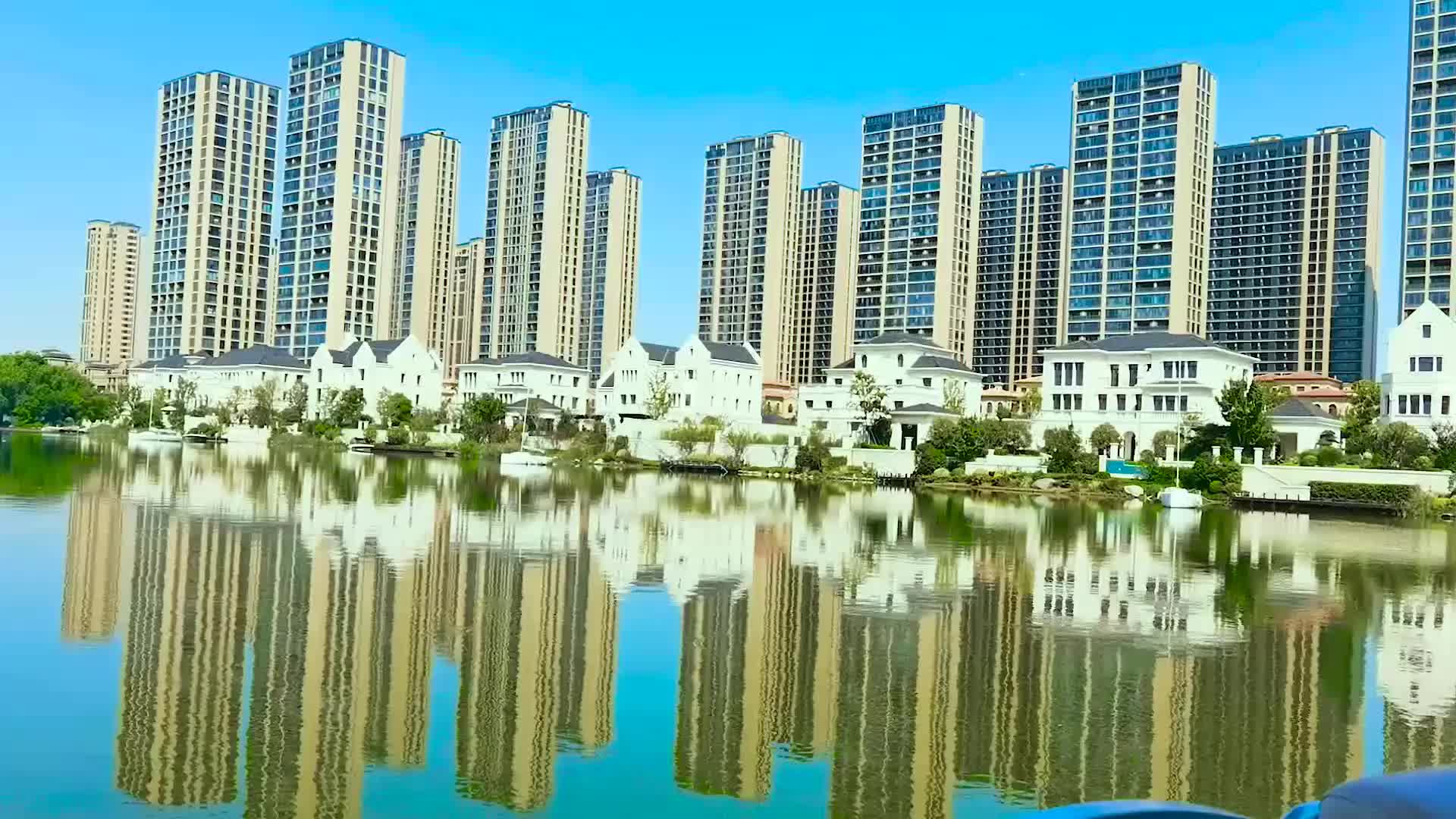 中原八大家数了三遍都是九家哪位明星住这里买房送游艇码头