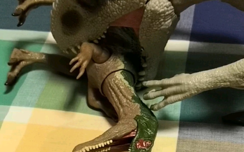 【狮皇测评】美泰 侏罗纪世界 重爪龙 玩具测评