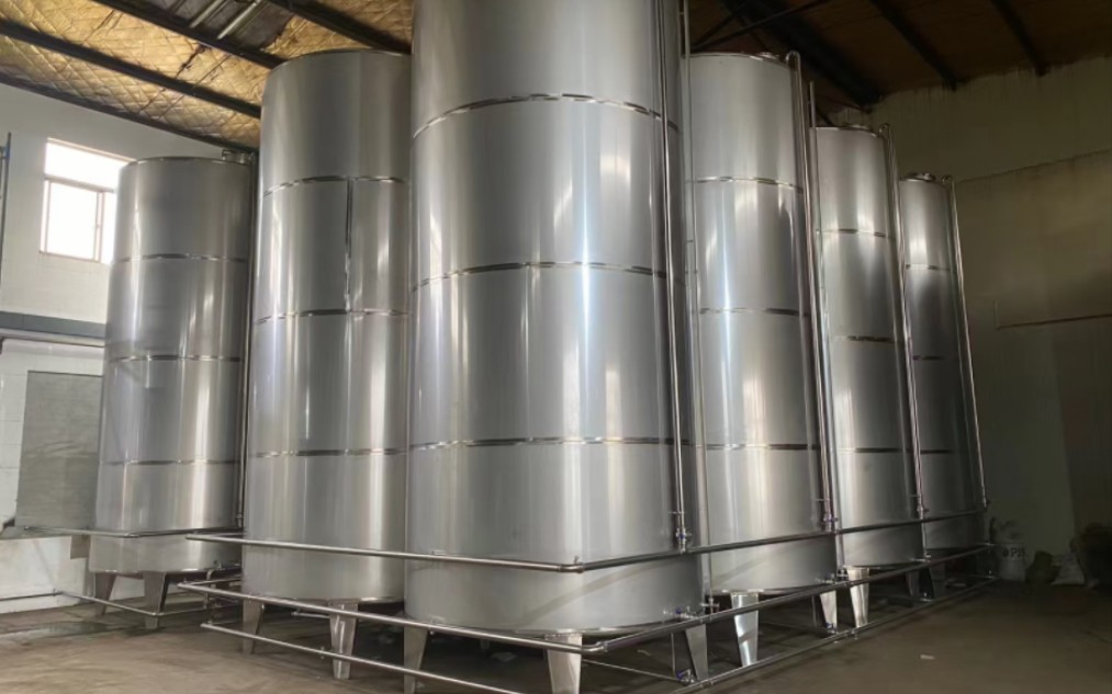 不锈钢储罐,不锈钢罐,大型不锈钢罐,不锈钢储存罐,不锈钢酒罐,不锈钢