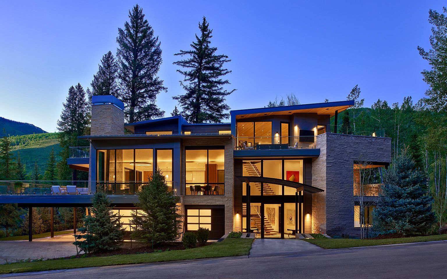 在科罗拉多州韦尔的一座精致的现代滑雪度假别墅|332 mill creek cir