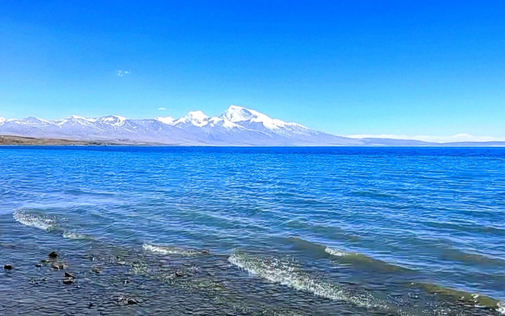 圣洁的玛旁雍措湖