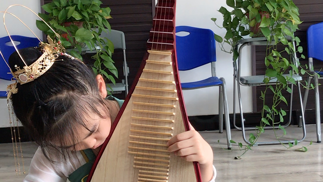 张棋媛琵琶演奏弹挑换弦练习三