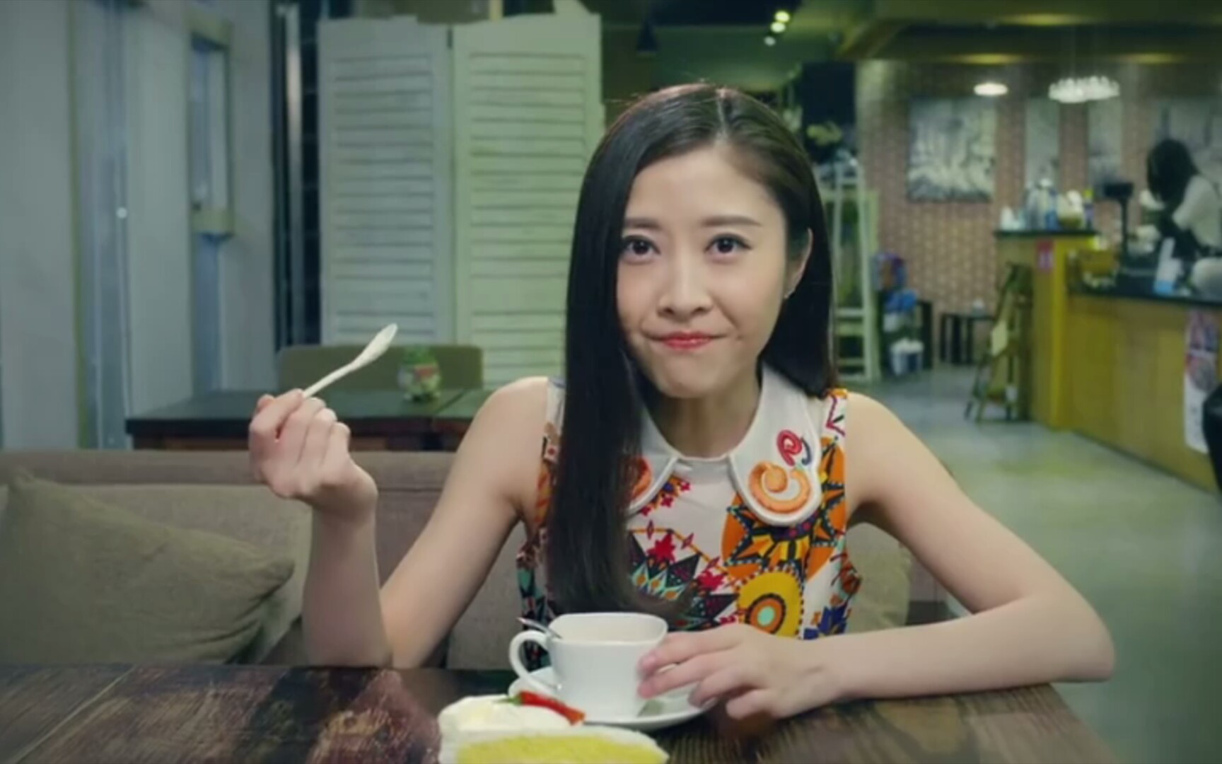 陪伴陈子溪吃蛋糕