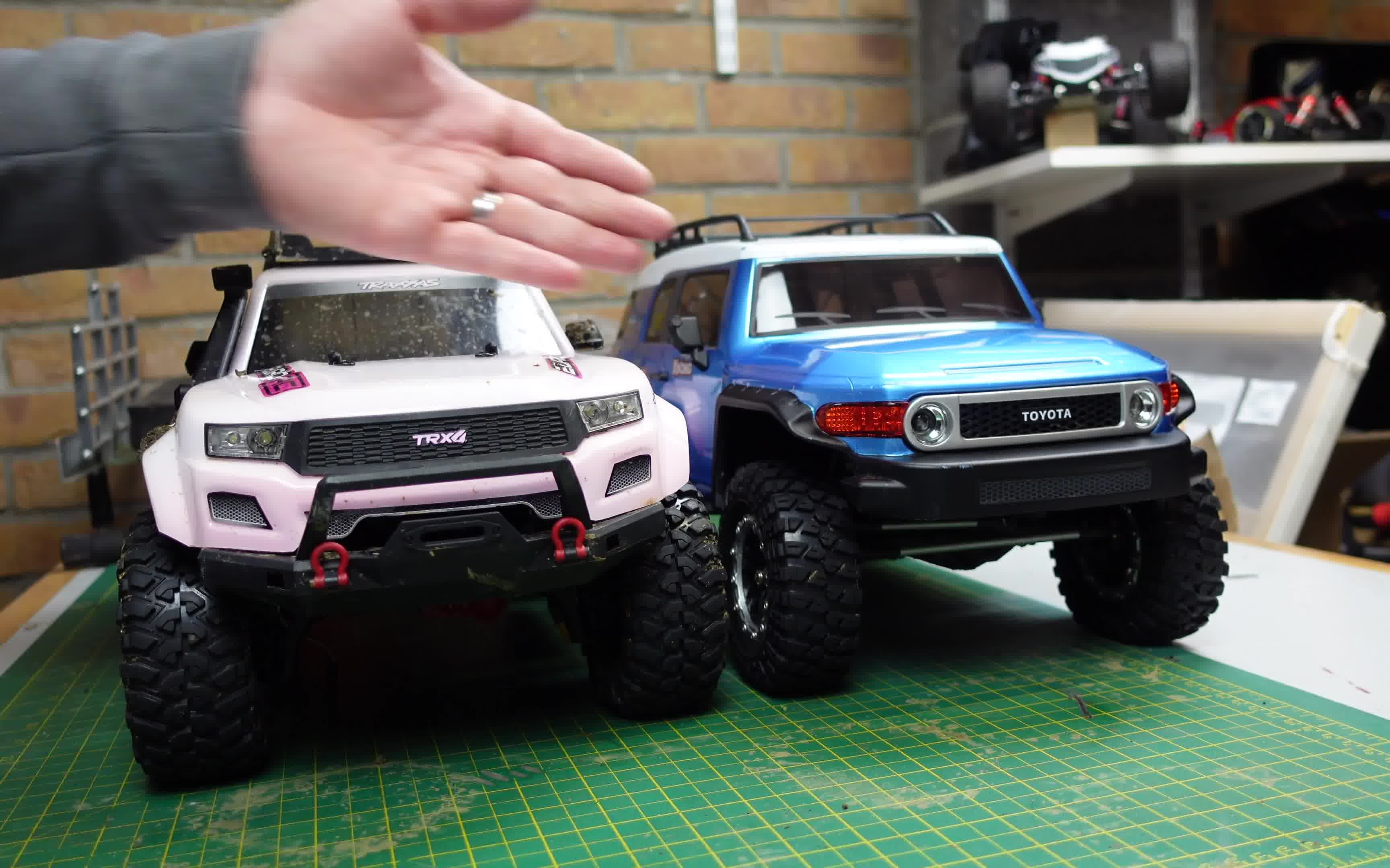 rc遥控trx4 vs 易控yk4013四驱越野车4k