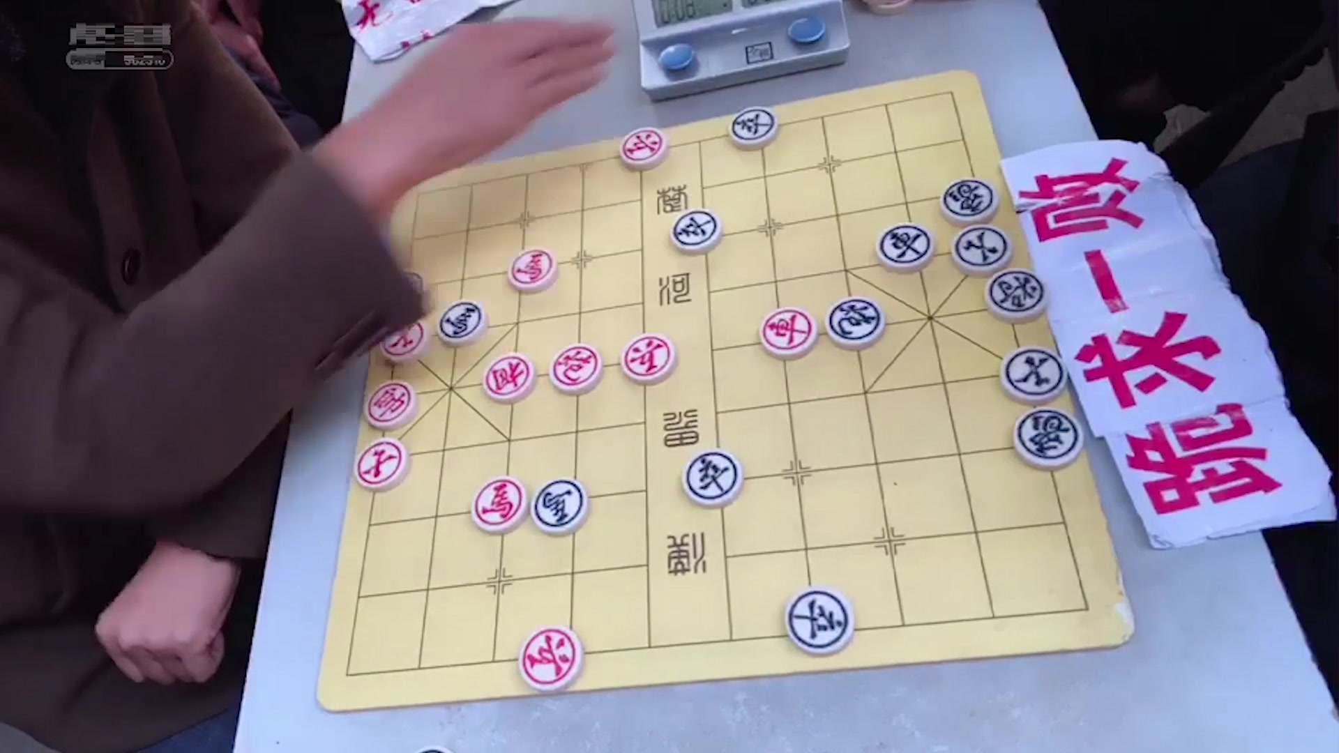 誓言踏平两广孙浩宇大师深圳踢馆虐老头大爷输棋却哈哈大笑