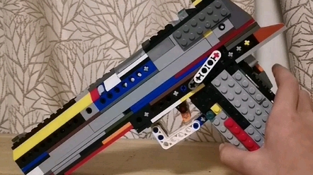 乐高moc沙鹰,手感比德芙还丝滑,原作snyzer tech_哔哩哔哩 (゜-゜)つ