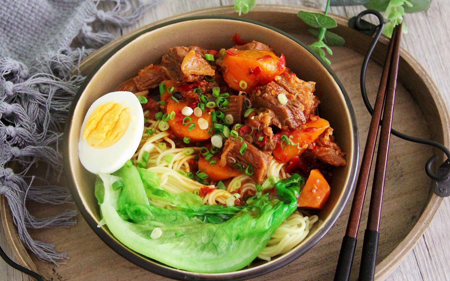 教你在家做红烧牛肉面,汤汁浓稠,牛肉爽口不塞牙,好吃气血足_哔哩哔哩