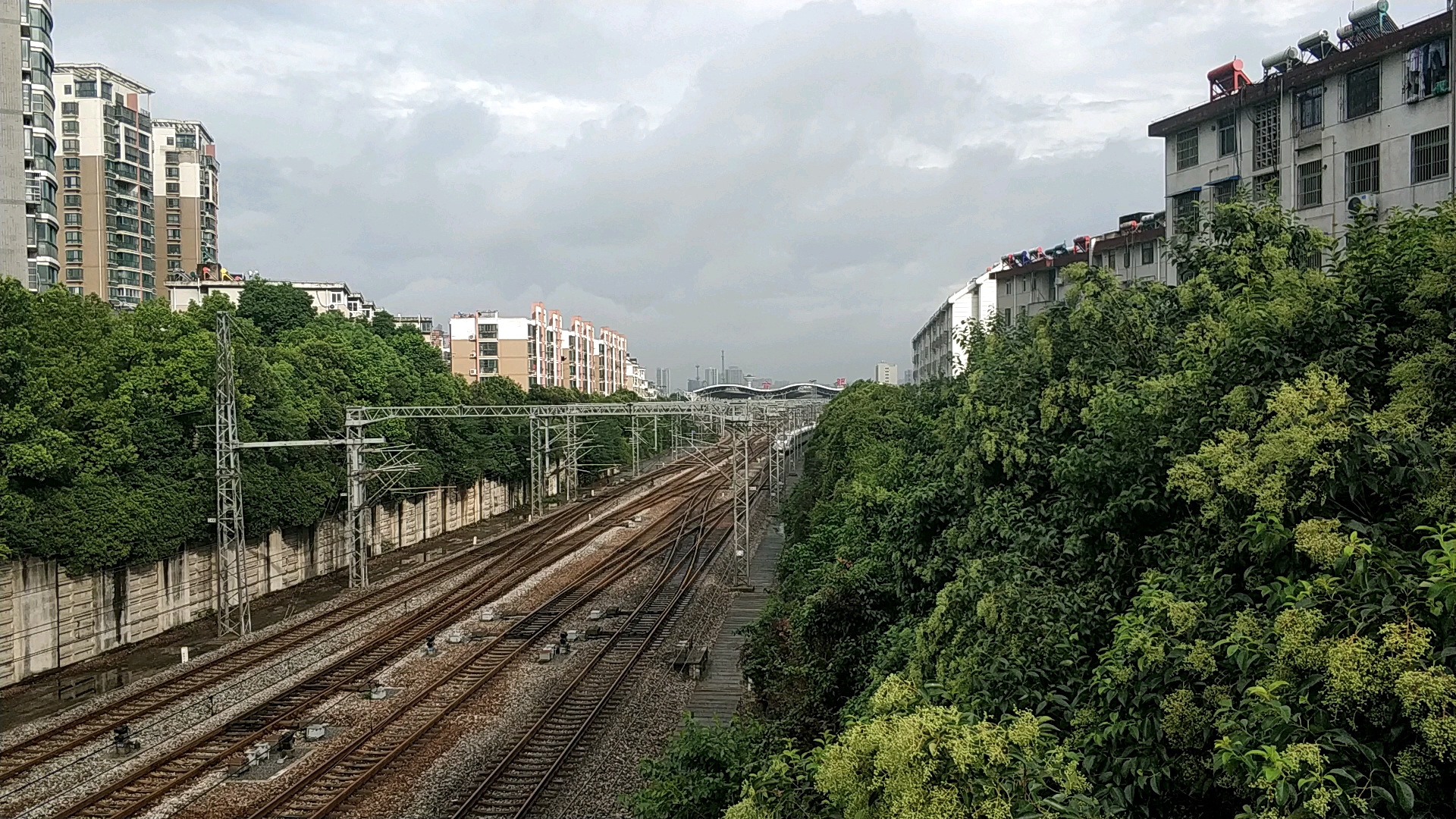 g3252与合段特色涂装s25k会车