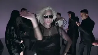 Descargar video: 【踩点狂魔】Lady Gaga - Babylon巴比伦  Tom Ford走秀版MV