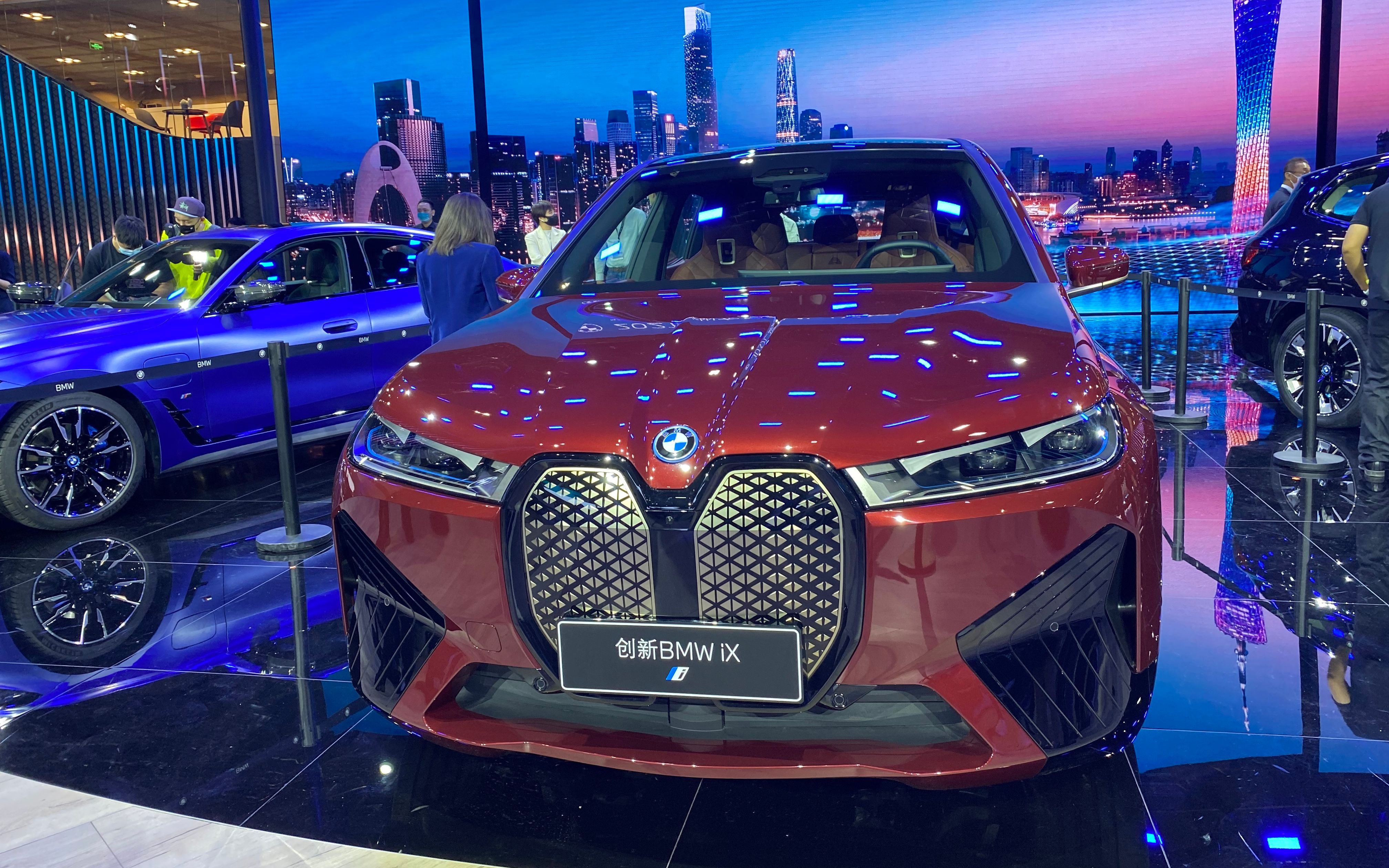 活动  蓝天白云的纯电动旗舰 来看看84.69万元的宝马ix