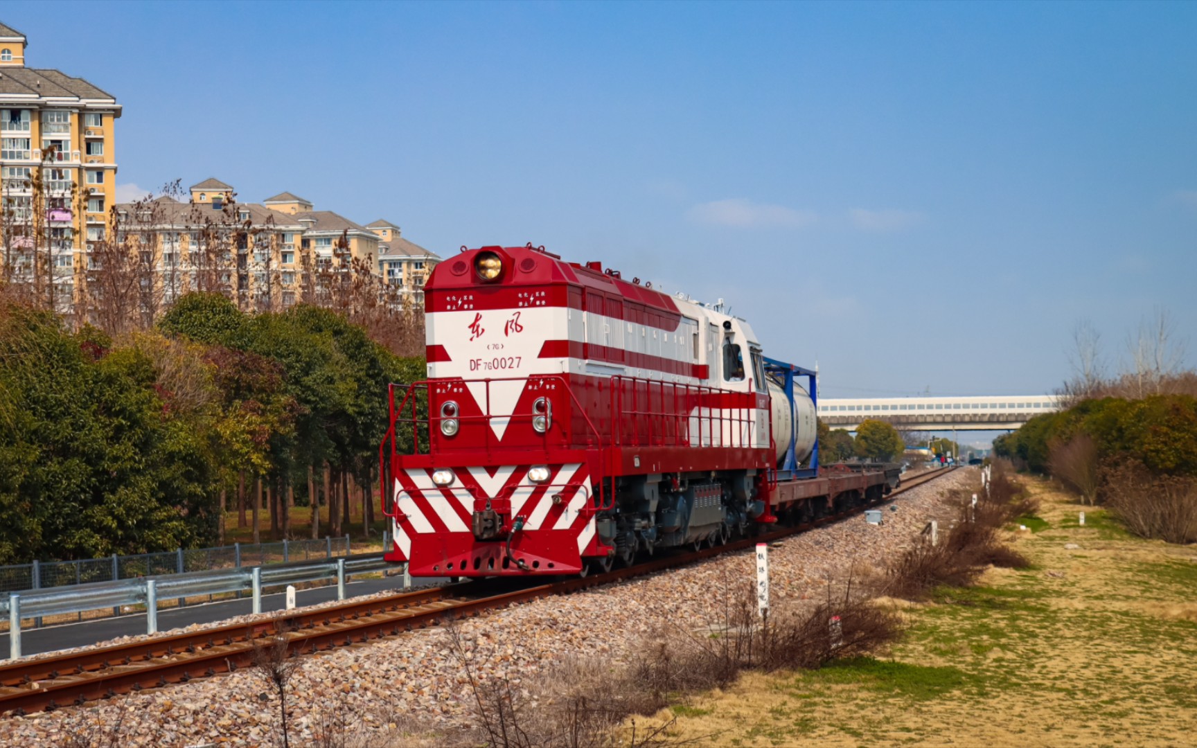 【闵吴支线】df7g0027吴泾回站通过永德路道口