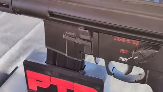 在SHOTShow2025靶场日上的PTR63（G41）