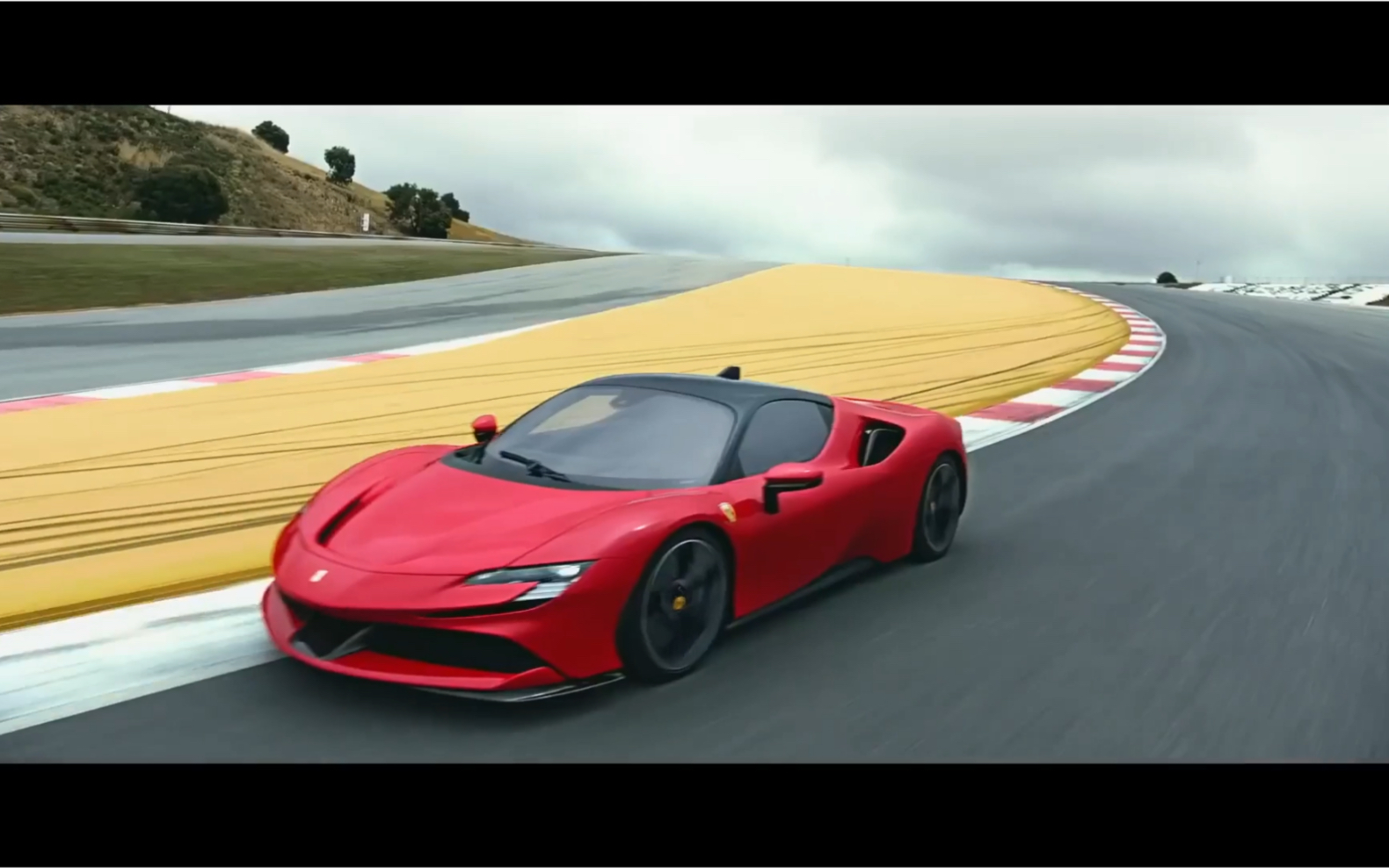 法拉利ferrarisf90stradale千匹四驱烈马超跑遇见不一样的超跑