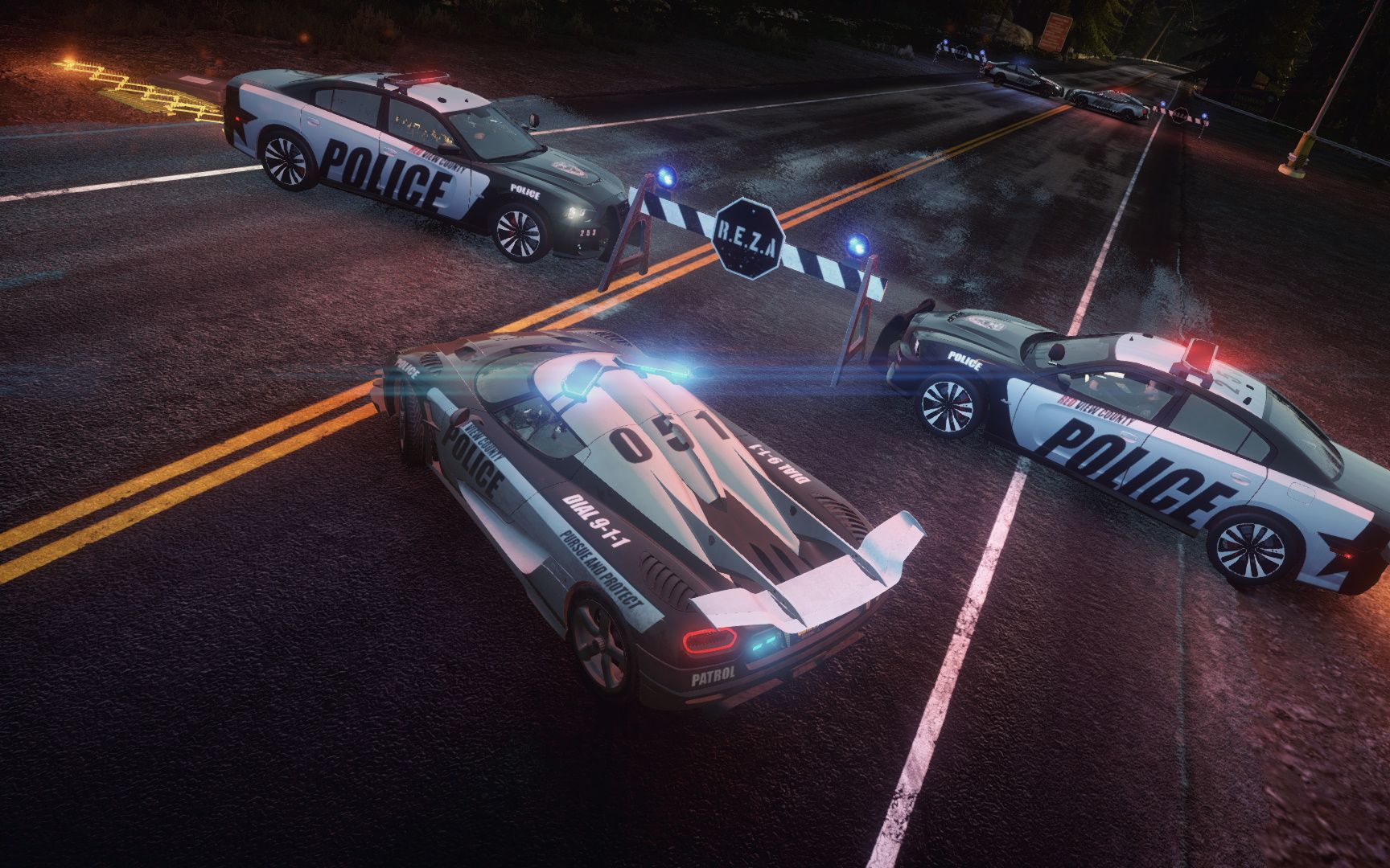 【极品飞车18】rcpd最快的警车 koenigsegg one:1 快速反应 穿越红景