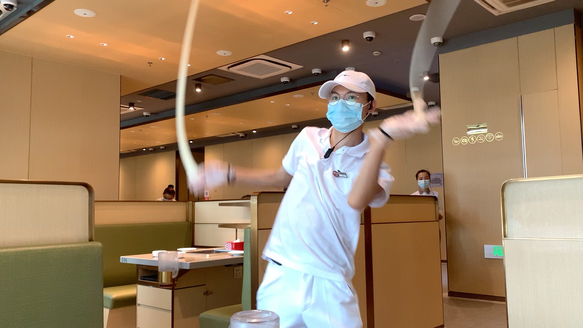 甩面大师|海底捞小哥激情拉面