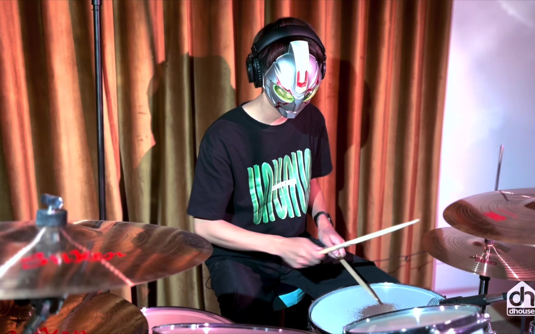 致敬经典!爆裂鼓手《whiplash》 爵士鼓曲目演奏_哔哩哔哩_bilibili