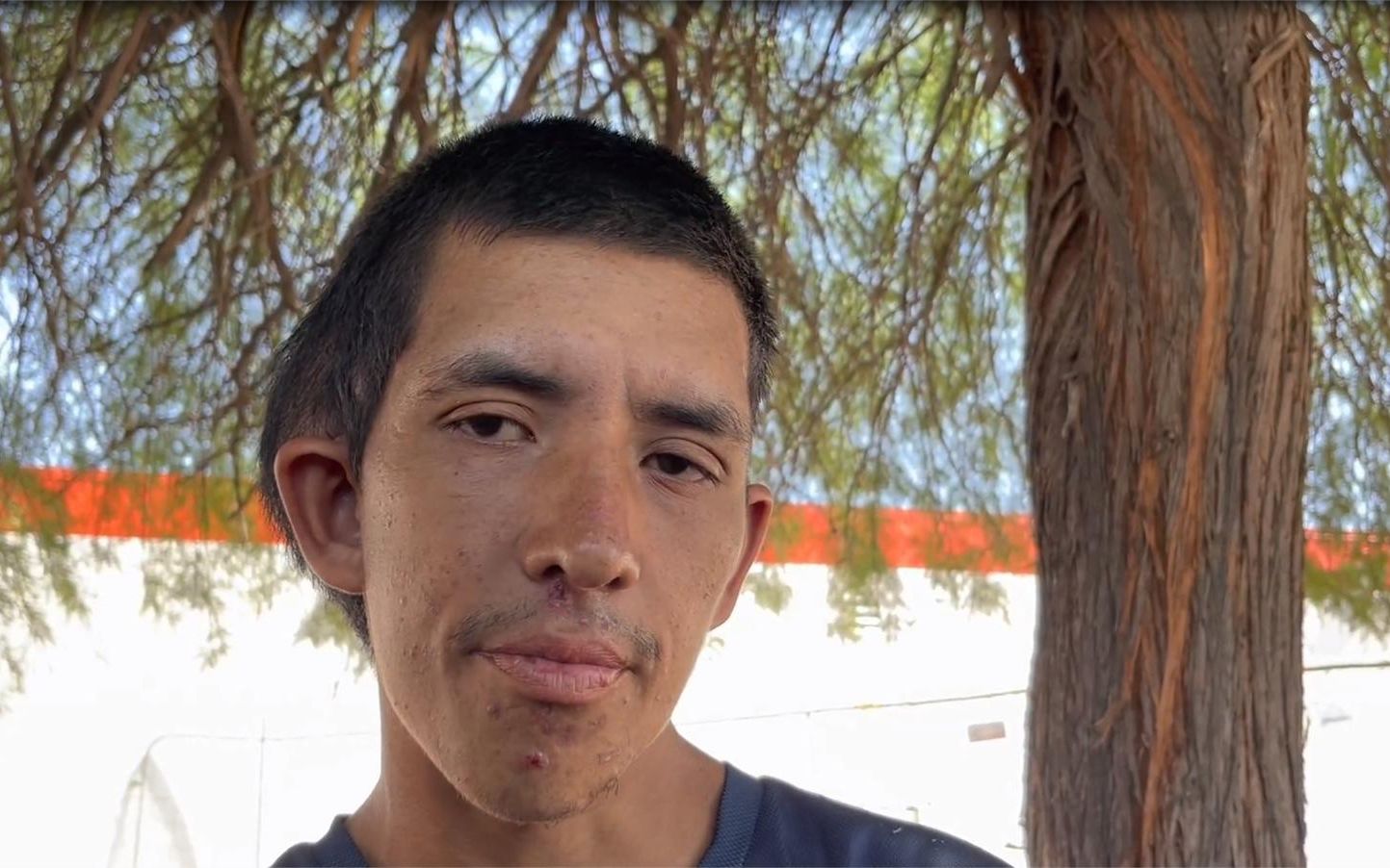 采访美国年轻流浪汉奥马尔,一个迷失在凤凰城的可怜人