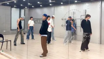 【NexT1DE】物料来啦，男孩们在练习室练成团曲中